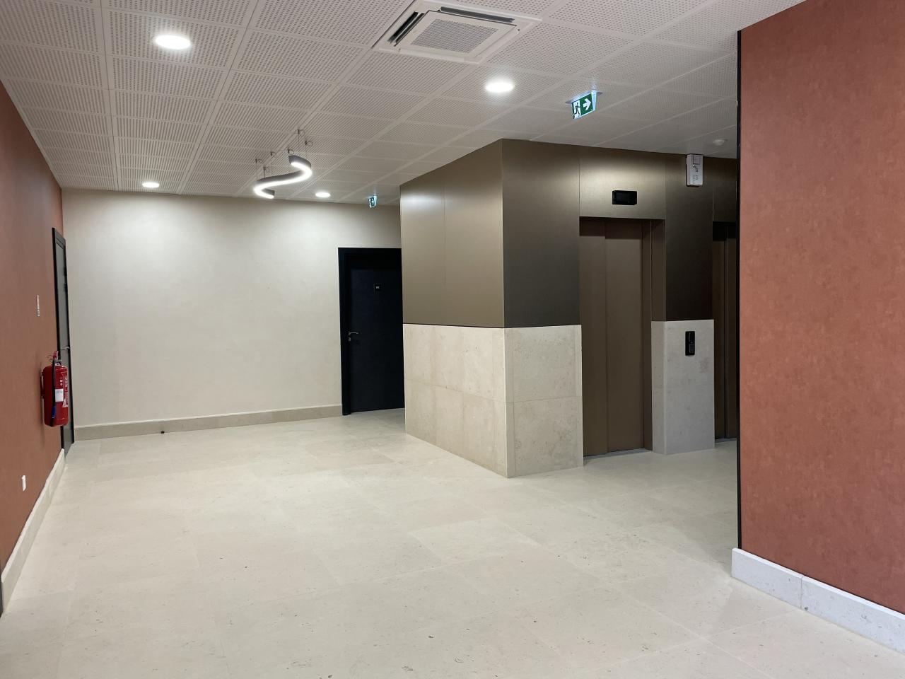 Bureau Aix-en-Provence 915m² Location bureau Aix-en-Provence Bouches-du-Rhône OLBUR2115118 20
